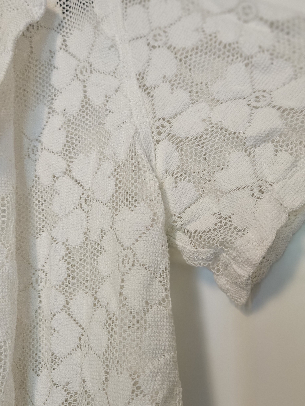 Hollister White Lace Button-Up Top - Picture 6 of 6